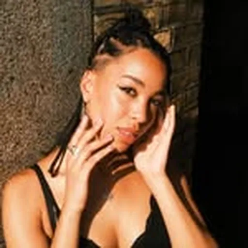 @natalie_lindi profile image