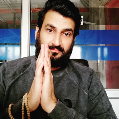 @nav_heera profile image