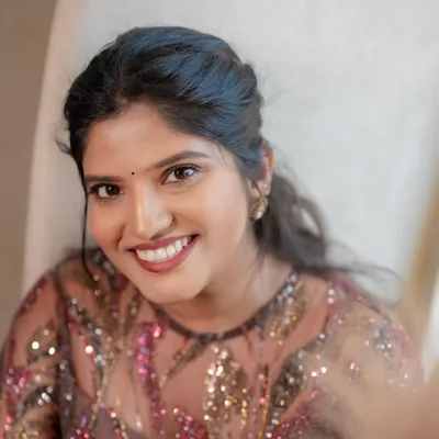 @navyaaa._.naidu profile image