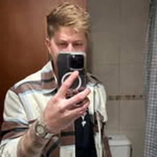 @nazapalmu profile image