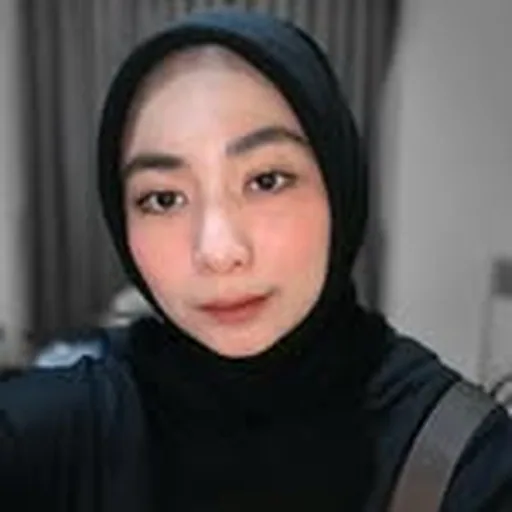 @nellalevya profile image