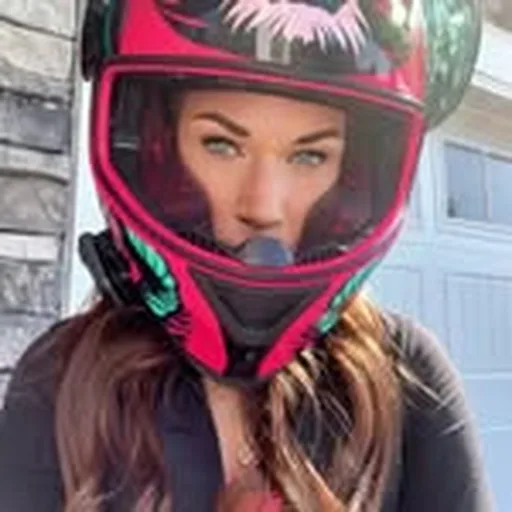 @neon.flyer profile image