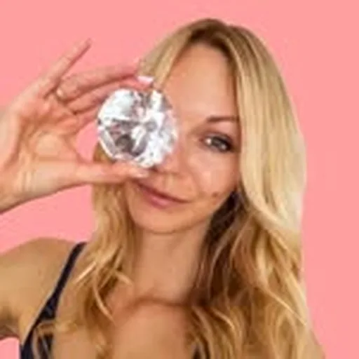 @neonilla_exclusive profile image