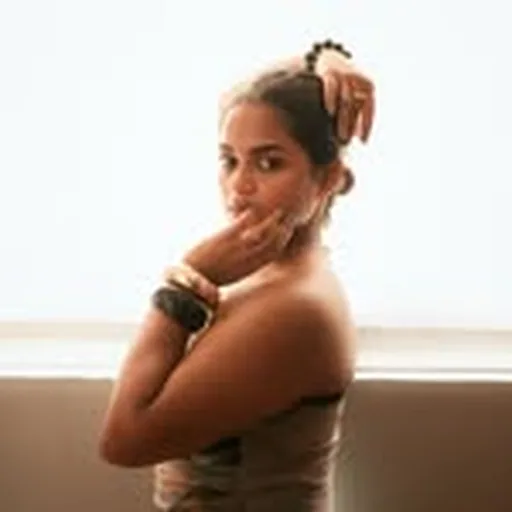 @neshnaaa profile image