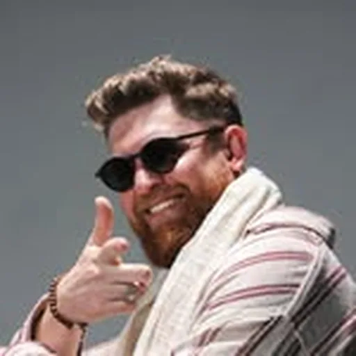 @nic_hanson profile image