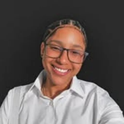 @nikaurysphoto profile image