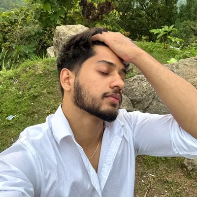 @nikhil_lifts4 profile image