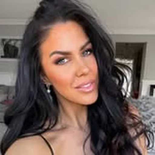 @nikkiajoy profile image