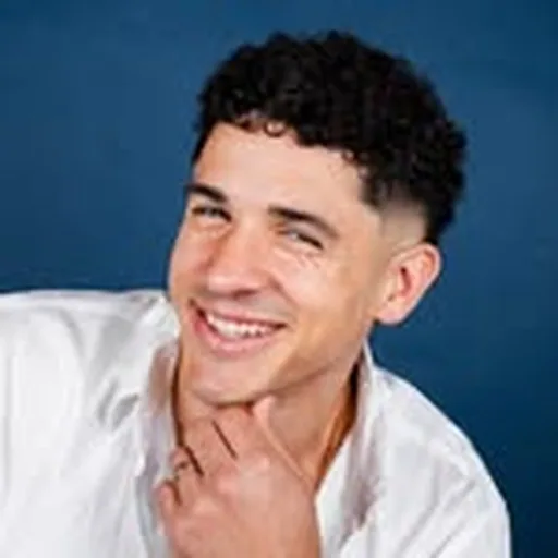 @nikovaldes profile image