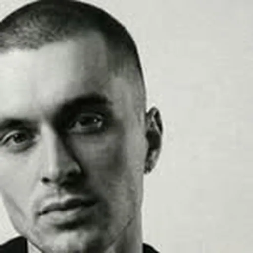 @noel_holler profile image