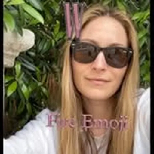 @noramilch profile image