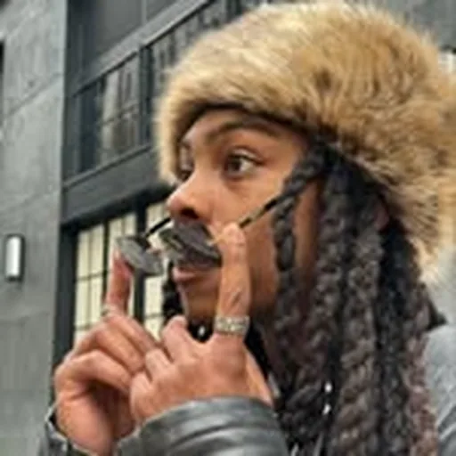 @noteliwho profile image