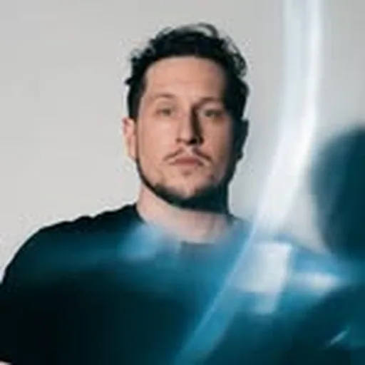 @nurkomusic profile image