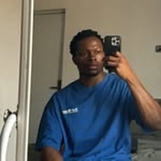 @ojayy_y profile image