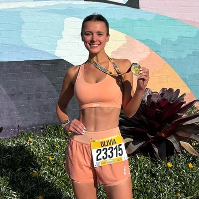 @olivia.eats.runs profile image