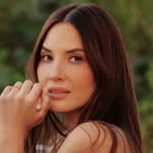 @oliviamunn profile image