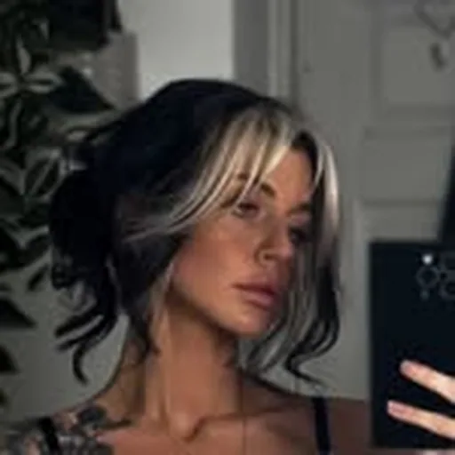 @onlyelliej_ profile image