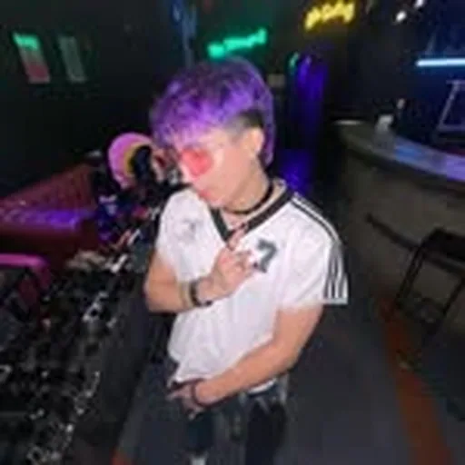 @onlyneekho profile image