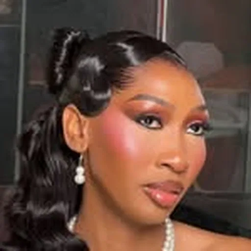 @onyxmua_ profile image