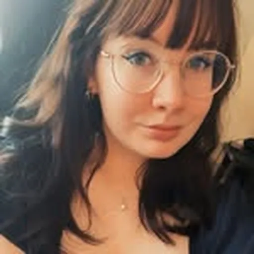 @pagesofgem profile image