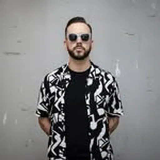@paolomdeejay profile image