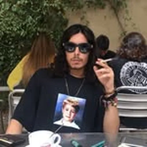 @pau.roses profile image