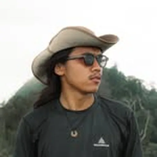 @peesdisini_ profile image