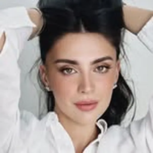 @perlahelou profile image