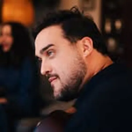 @perovalenca profile image