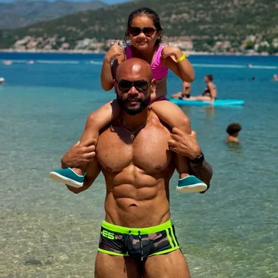 @petitbonhomme_en_muscle profile image