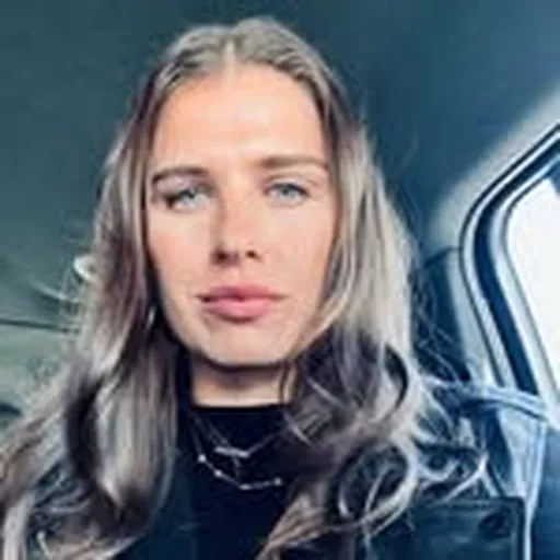@petrarulove profile image
