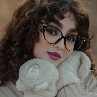 @pezhvak.graphy profile image