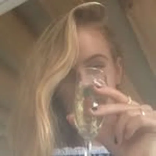 @phoebeogilvie profile image
