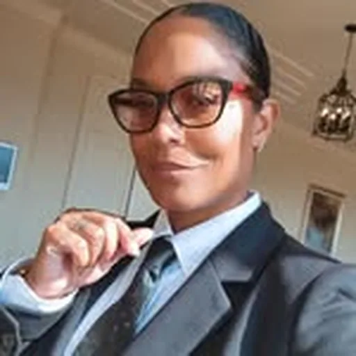 @piecesofhj profile image