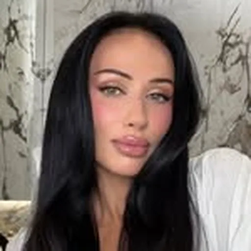 @piminova_lera profile image