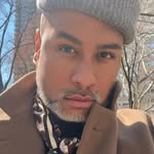@prestonmakeup profile image