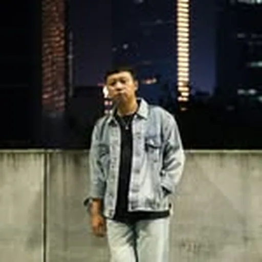 @prialangga_ profile image