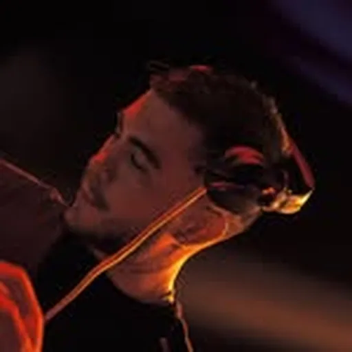 @qmoredj profile image