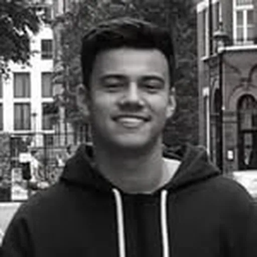 @qragos profile image
