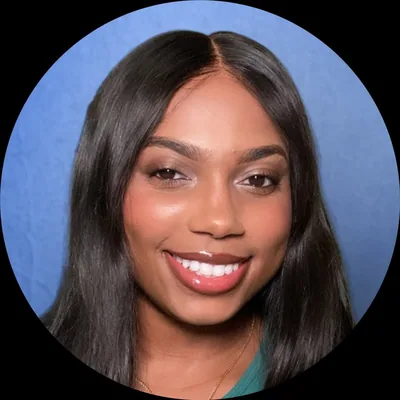 @queenlaurentravels profile image