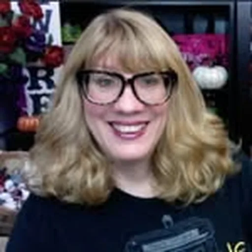 @queenofthegirlgeeks1 profile image