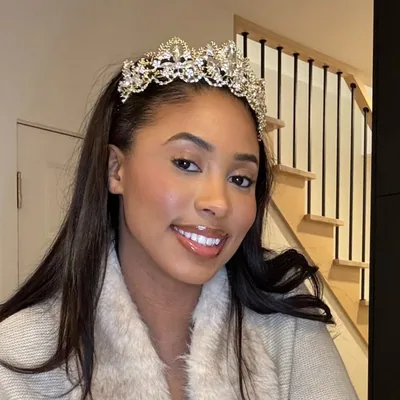 @queenvstl profile image