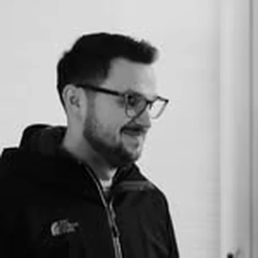@r.tudor profile image