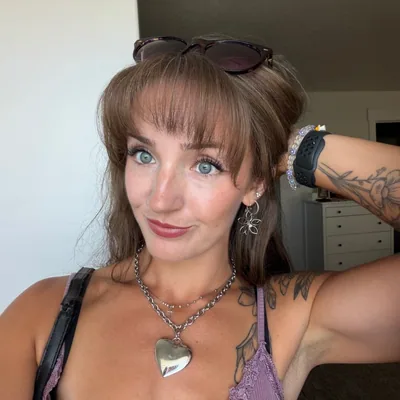 @rachelhales profile image