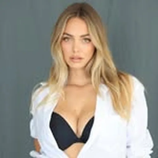 @rainee_m profile image