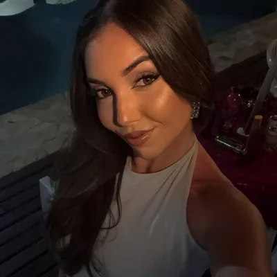 @raquel_abs profile image