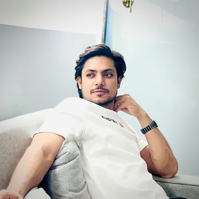 @raviramveer profile image