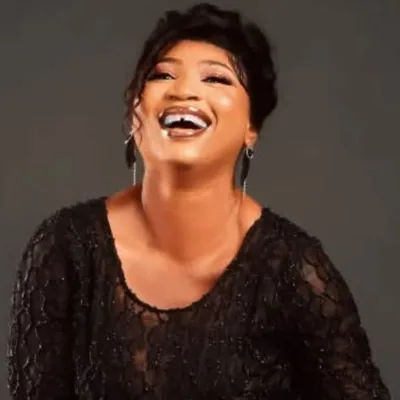@realjennyuzoma profile image