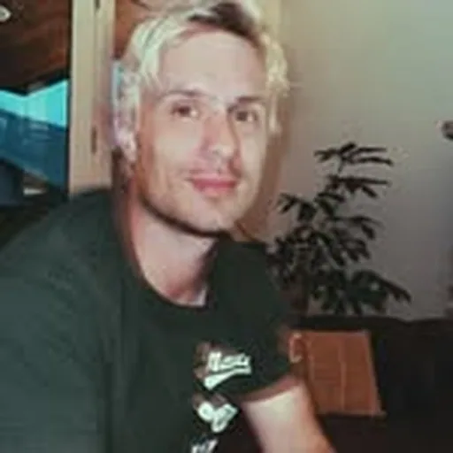 @realjoshfarro profile image