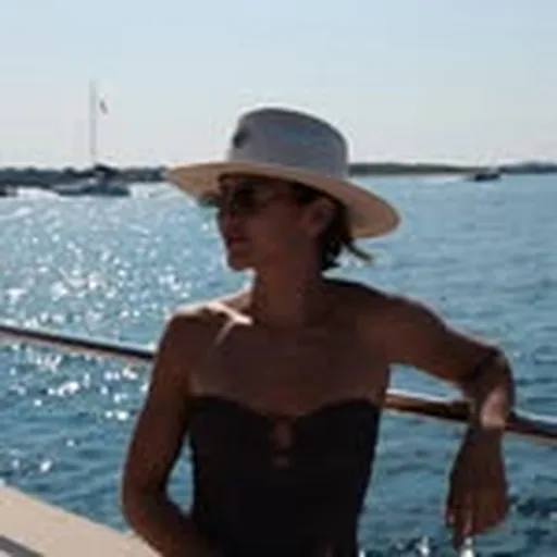 @rebecatavares profile image